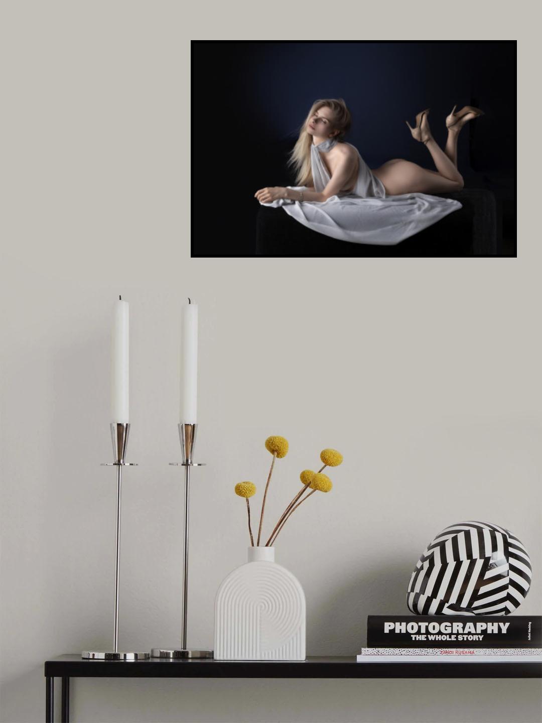 In Silk Robe Poster och Canvastavla