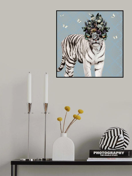 Spring Flower Bonnet On White Tiger Poster och Canvastavla