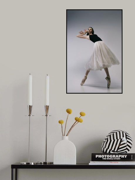 The courage. a young ballerina in a black skirt and Chopin is standing on pointe shoes Poster och Canvastavla