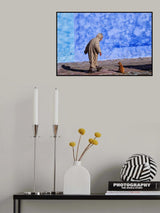 A man talking with a cat Poster och Canvastavla