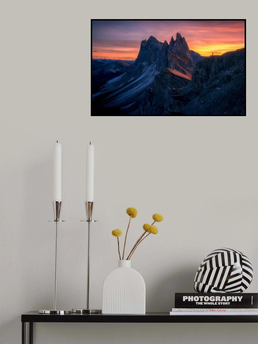 Not Alone Poster och Canvastavla