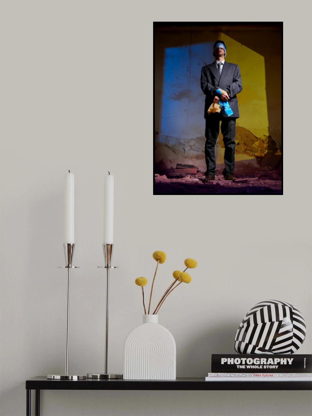 UN Indifference Poster och Canvastavla