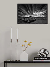 Old Truck bw Poster och Canvastavla