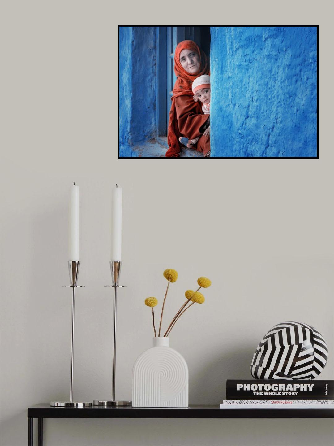 A mother and his child look out of the window Poster och Canvastavla