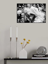 Can anyone tell me what´s going on here? Poster och Canvastavla