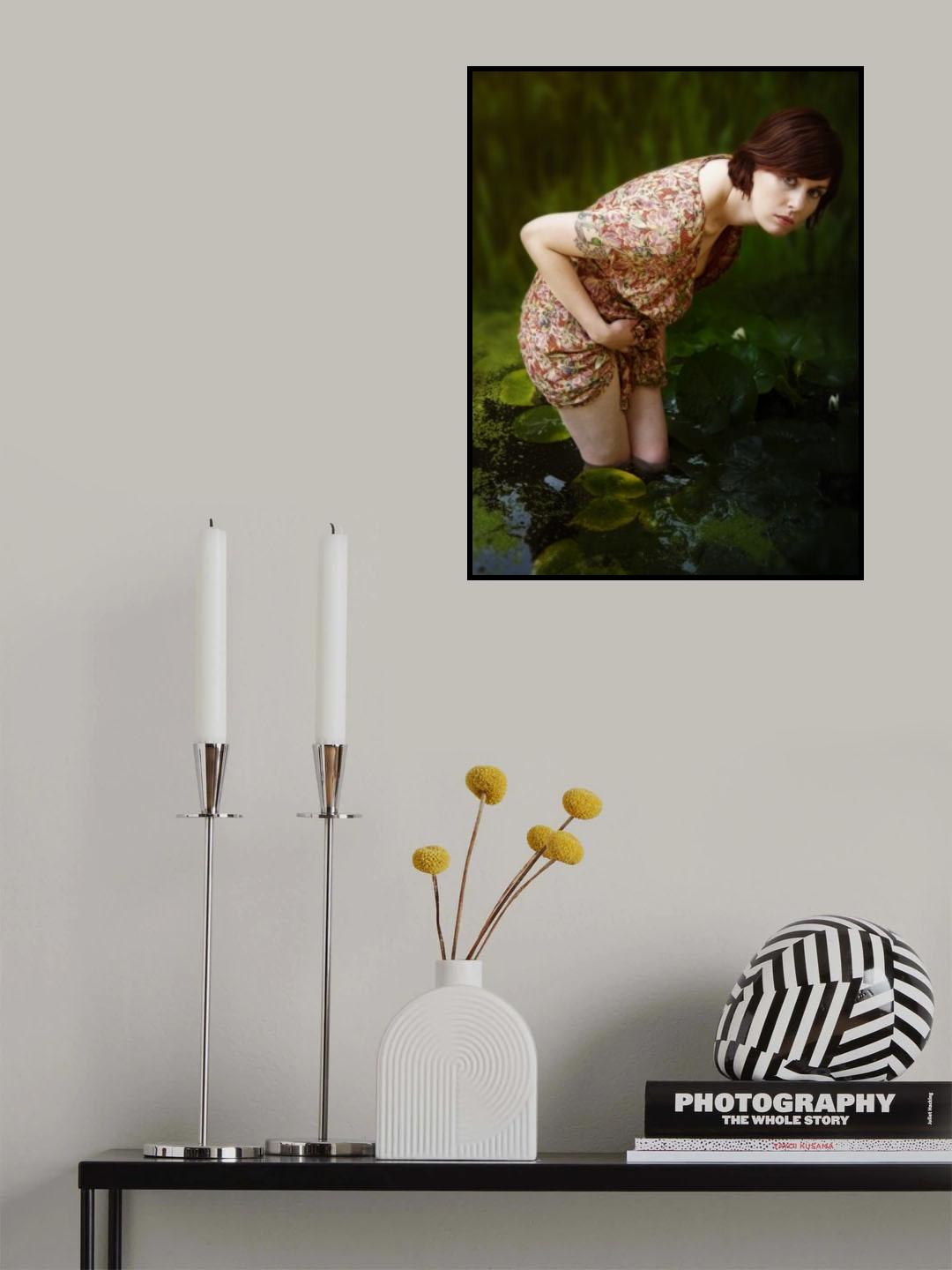 Carly amongst the water lillies Poster och Canvastavla