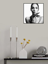 Model with bracelet and ring Poster och Canvastavla