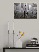 Working in white cloth Poster och Canvastavla