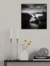 Las rocas entre el mar Poster och Canvastavla
