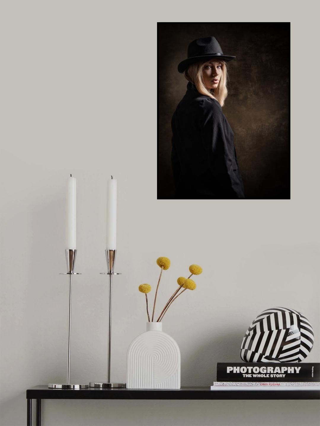 Hopeful Walking into Dark Times Poster och Canvastavla