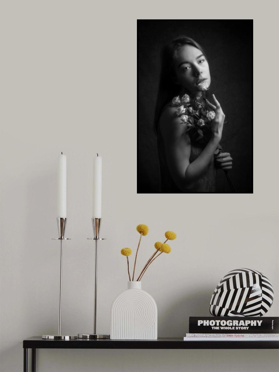 portrait with roses Poster och Canvastavla