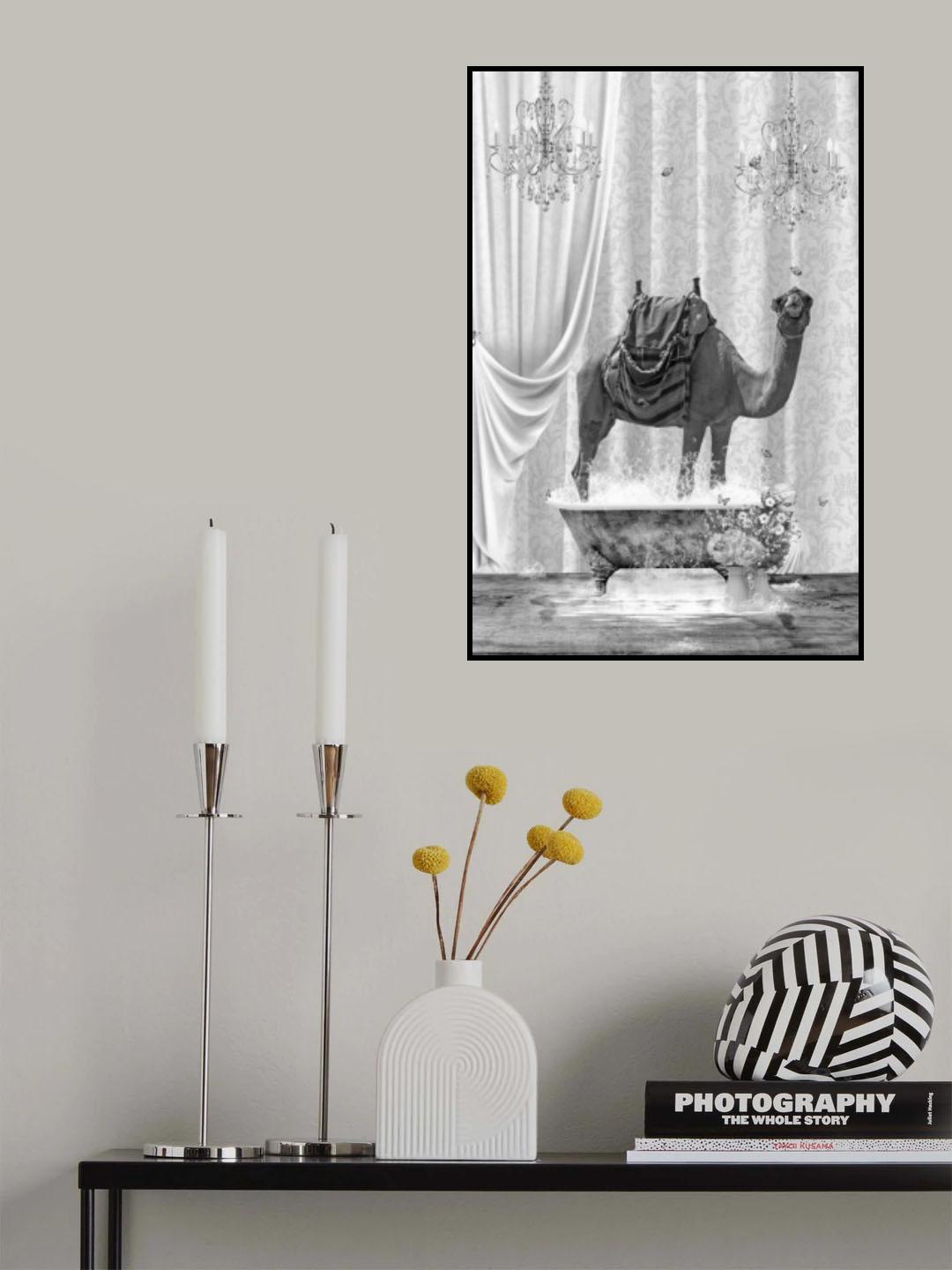 Camel &amp; Bubbles Black &amp; White Poster och Canvastavla
