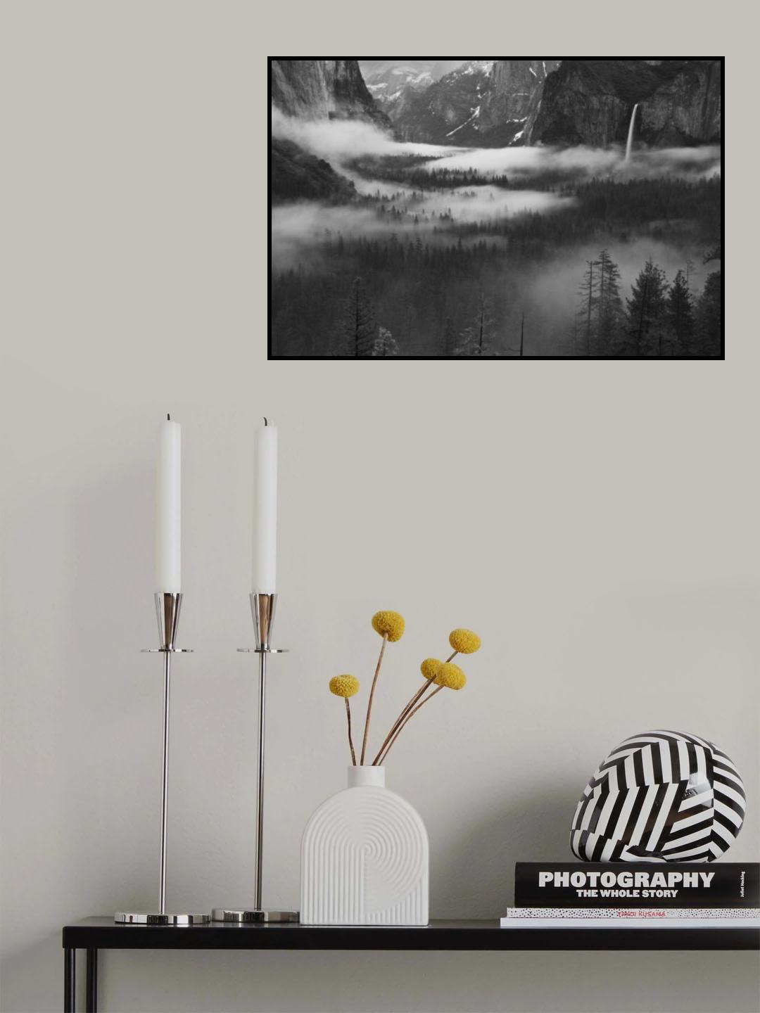 Fog Floating In Yosemite Valley Poster och Canvastavla
