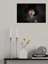 The girl with the hat Poster och Canvastavla