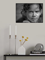 Staring Girl Poster och Canvastavla
