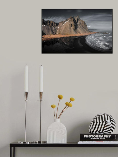 Black sand beach Poster och Canvastavla