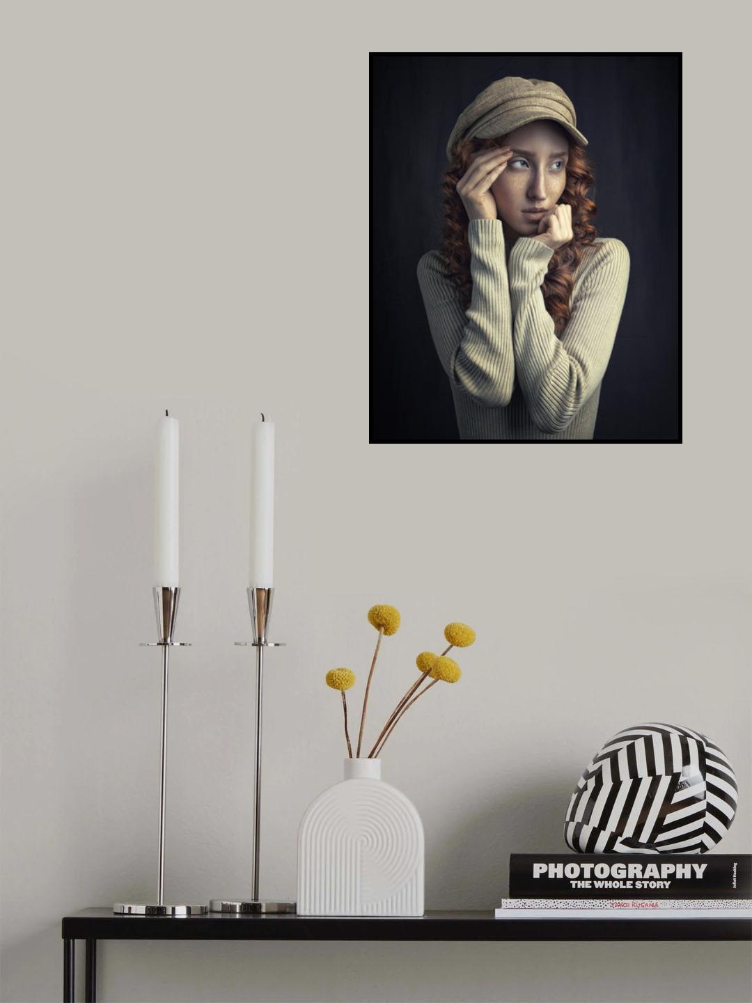 Anna in beige Poster och Canvastavla