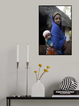 young mum with her child at Idool palace, Cameroon Poster och Canvastavla