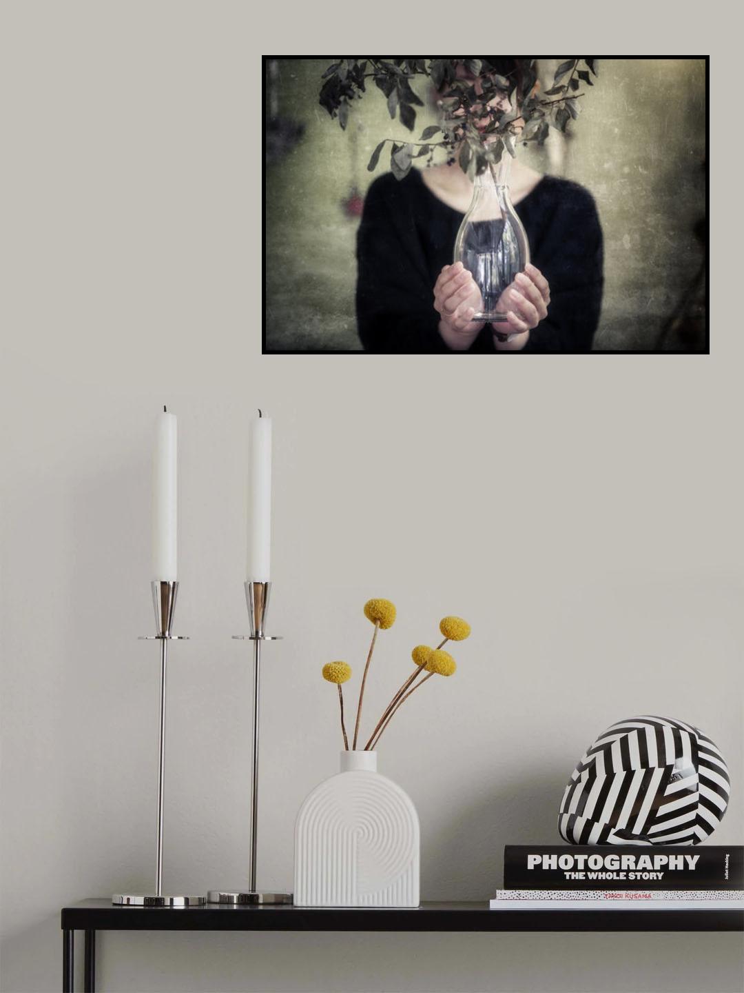 woman in a vase Poster och Canvastavla