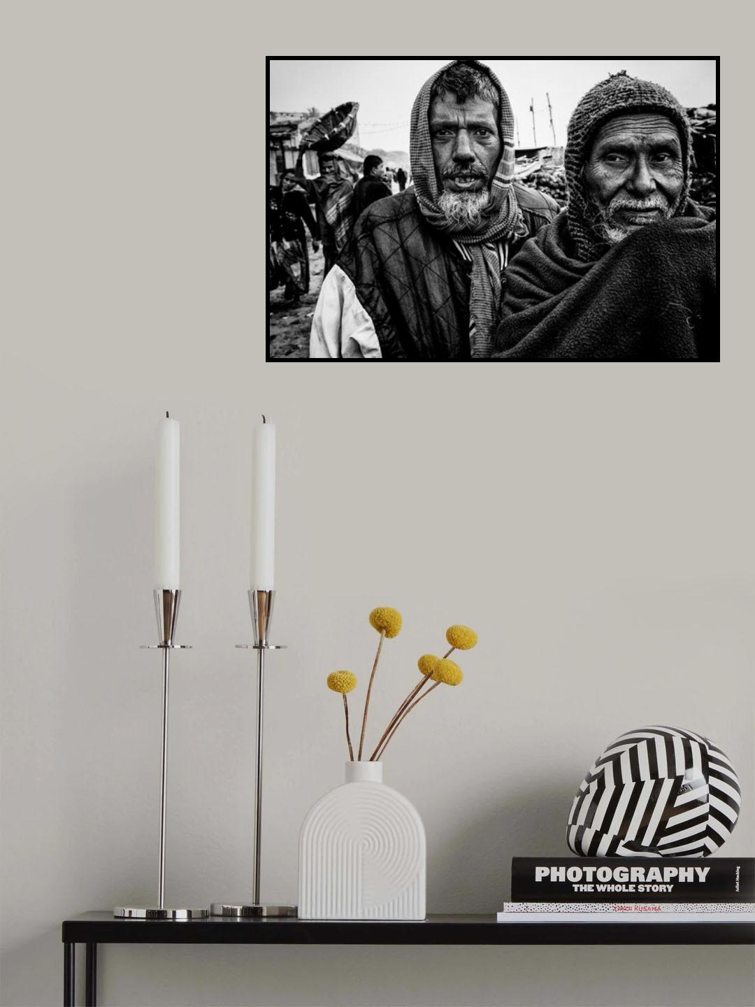 Workers in a market in Bangladesh. Poster och Canvastavla