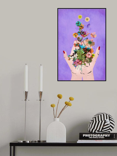 Frida`s Hand`S (Purple) Poster och Canvastavla