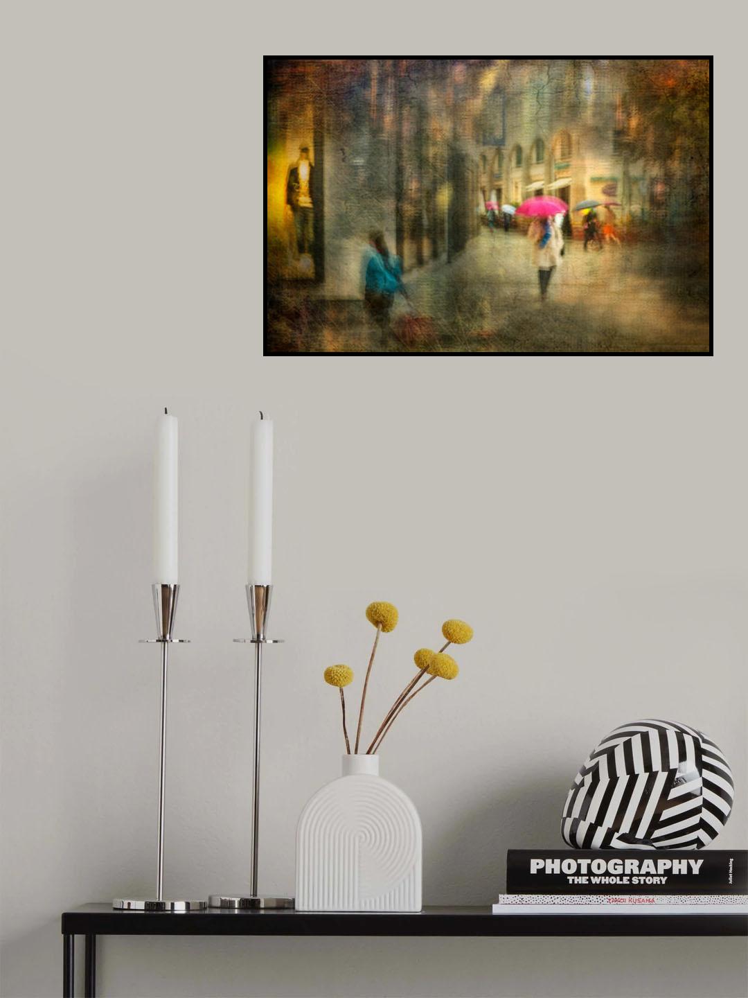 The woman with the pink umbrella Poster och Canvastavla