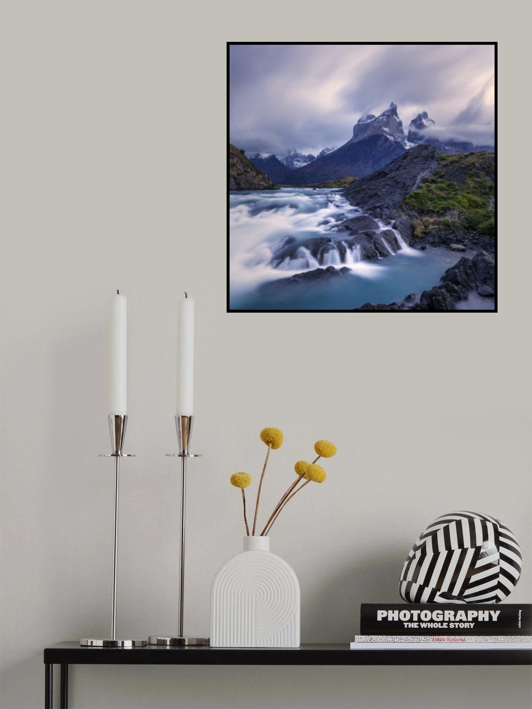 A Cloudy Morning in Torres Del Paine Poster och Canvastavla