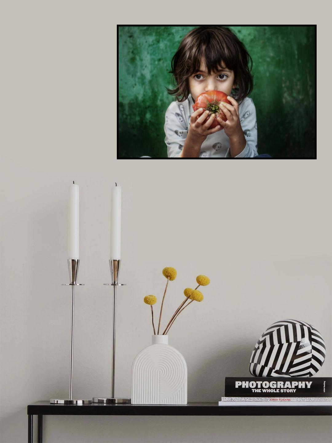 The Child with Tomato Poster och Canvastavla