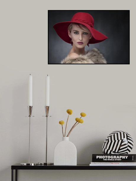 Amber's Red Hat Poster och Canvastavla