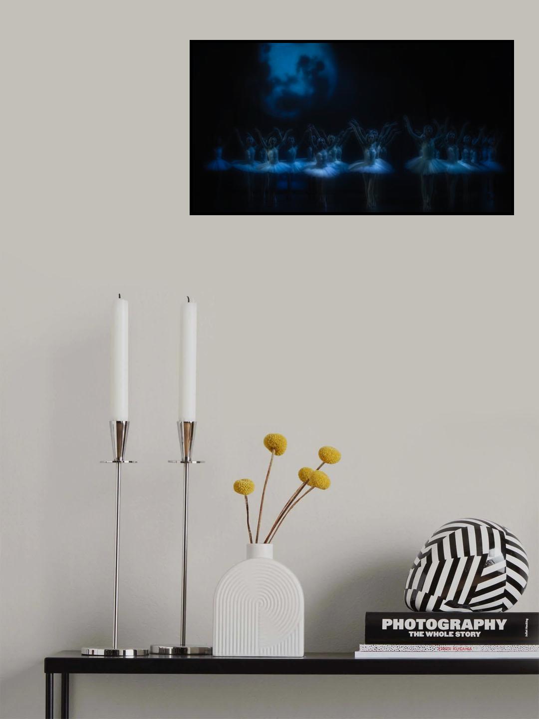 Swans in Flight Poster och Canvastavla