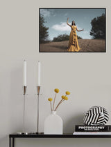 woman in yellow dress Poster och Canvastavla