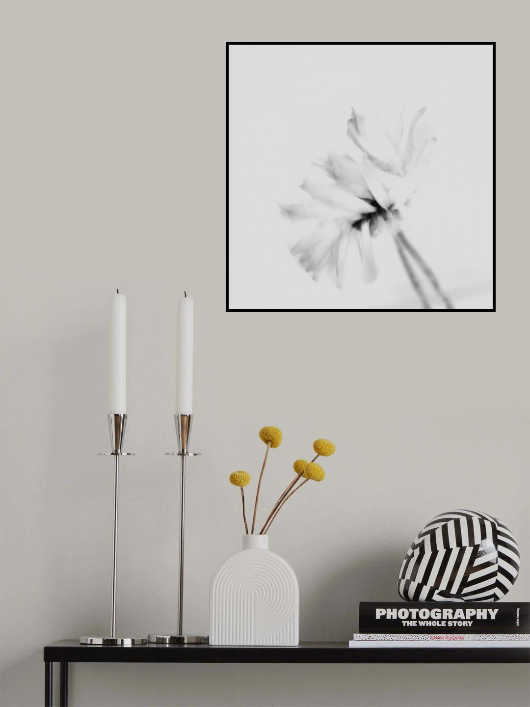 Moody flower 2 Poster och Canvastavla