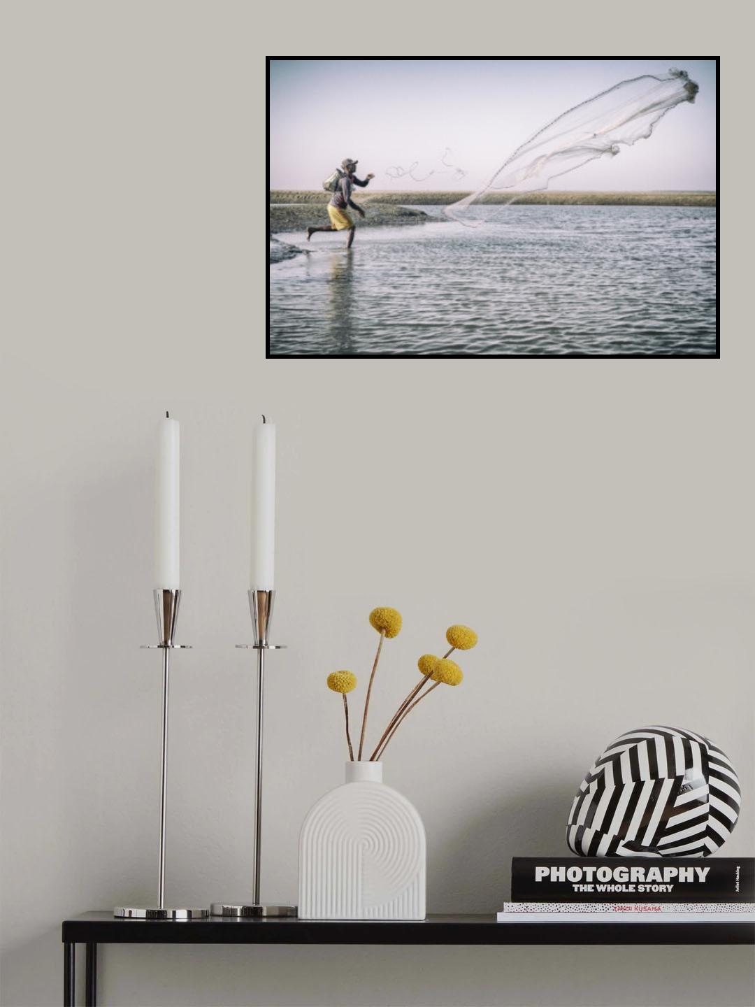 Fisherman with net Poster och Canvastavla