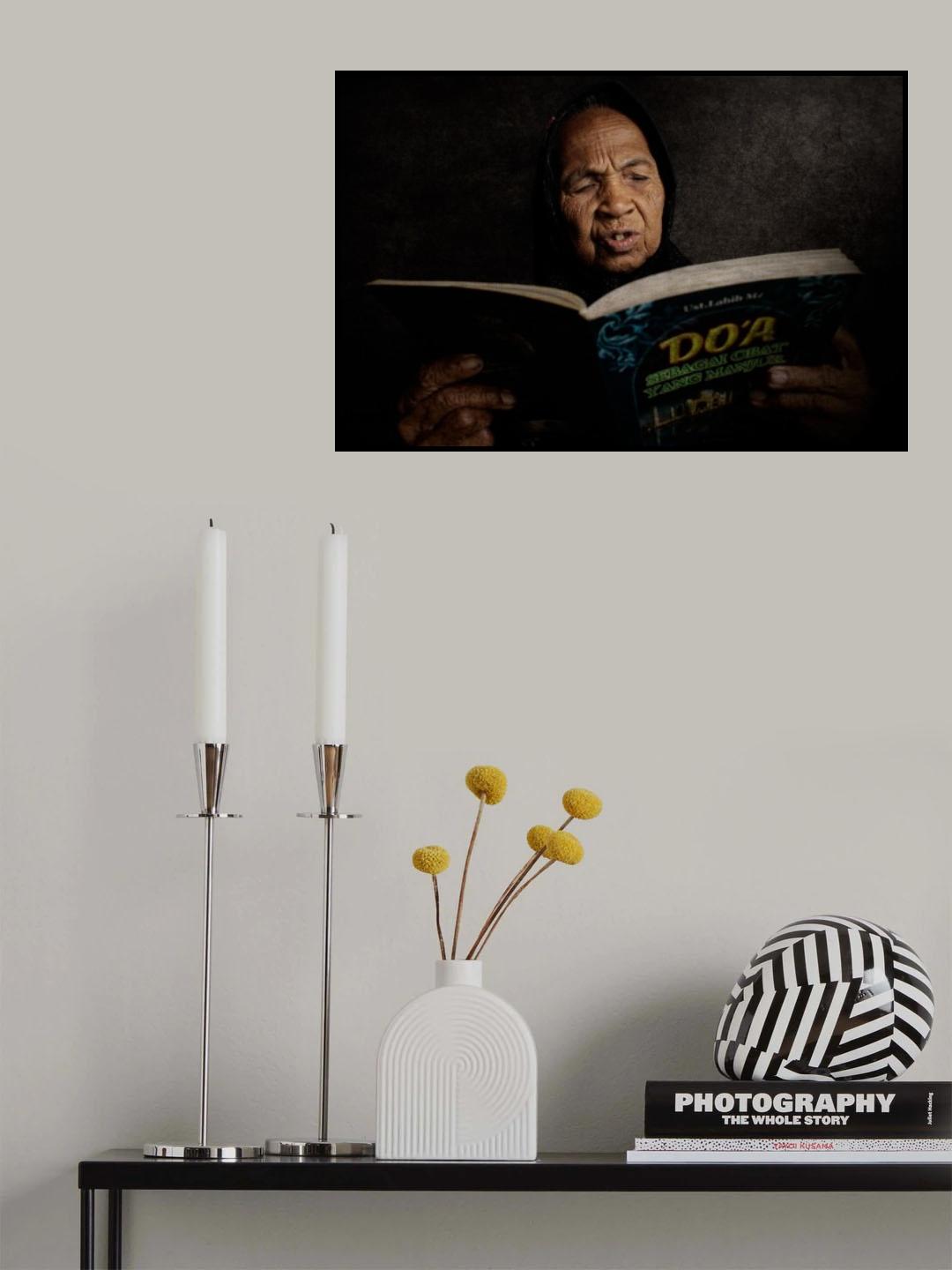 Puang Hapia Poster och Canvastavla