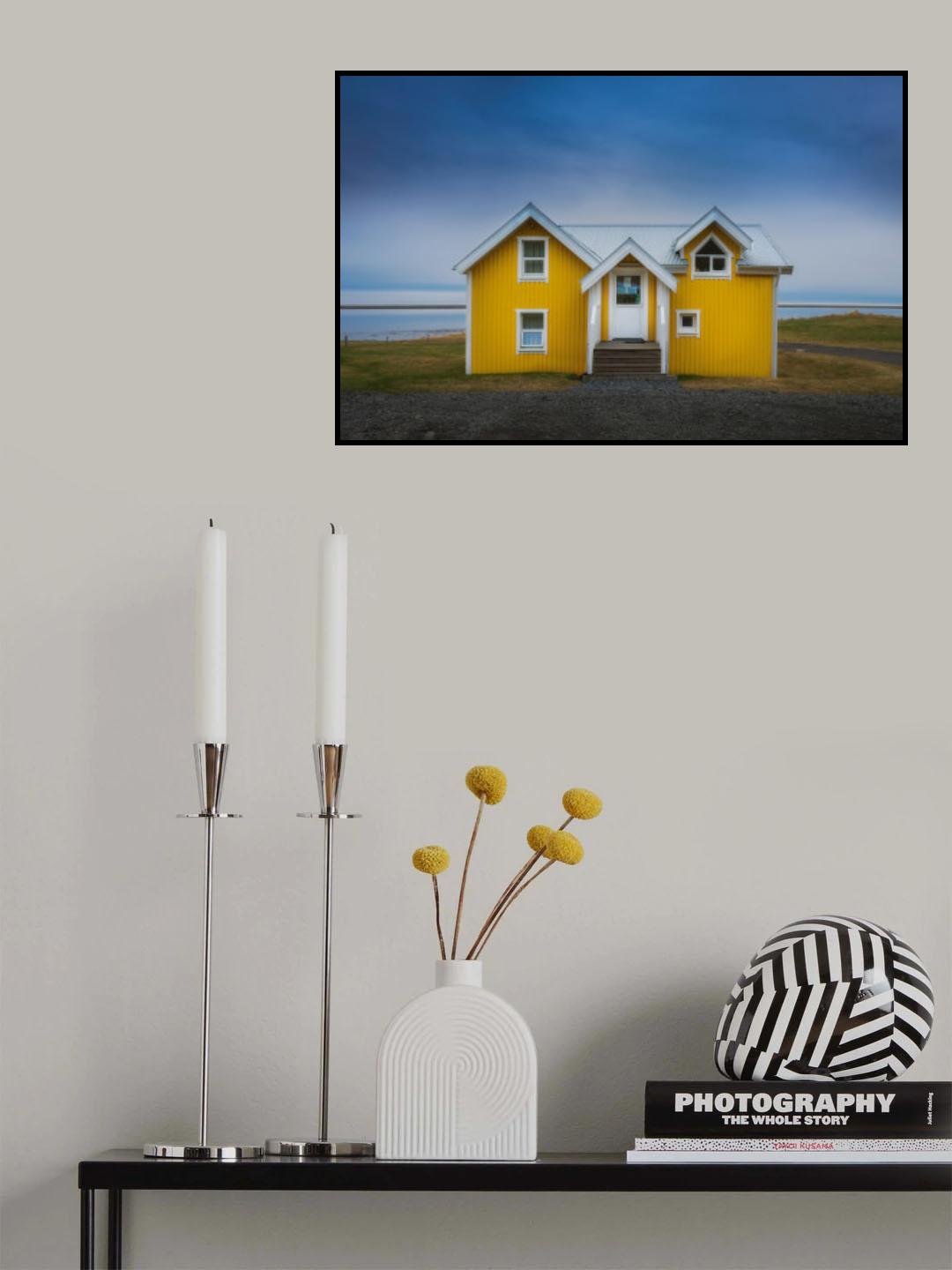 A Yellow House Poster och Canvastavla