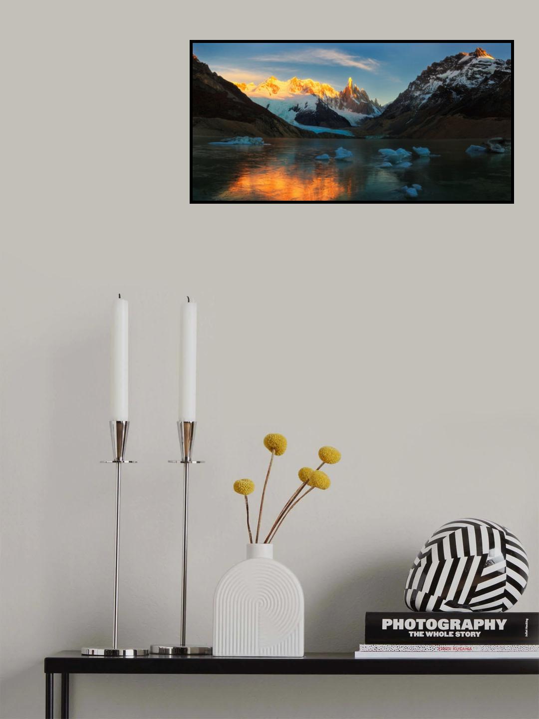 Morning Light at Cerro Torre Poster och Canvastavla