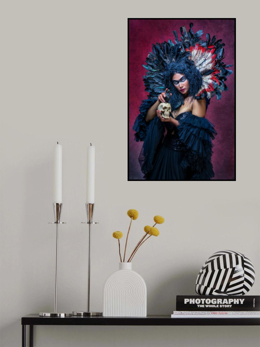 MYSTERIOUS CROW QUEEN Poster och Canvastavla