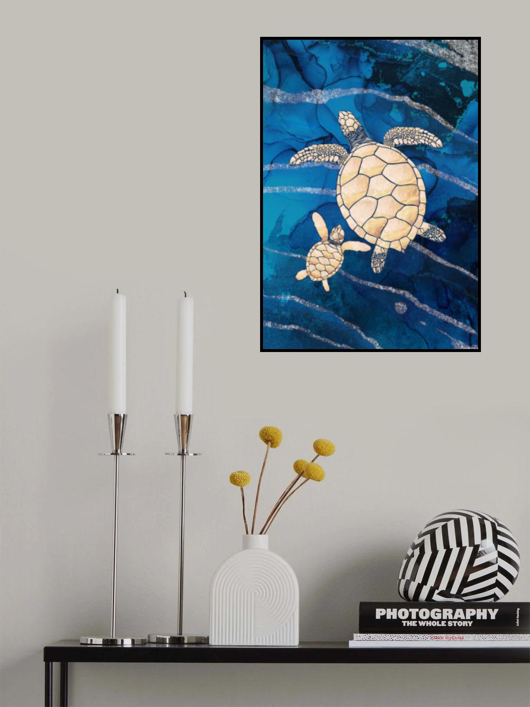Gold turtles swimming Poster och Canvastavla