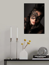 Masked Beauty 2 Poster och Canvastavla