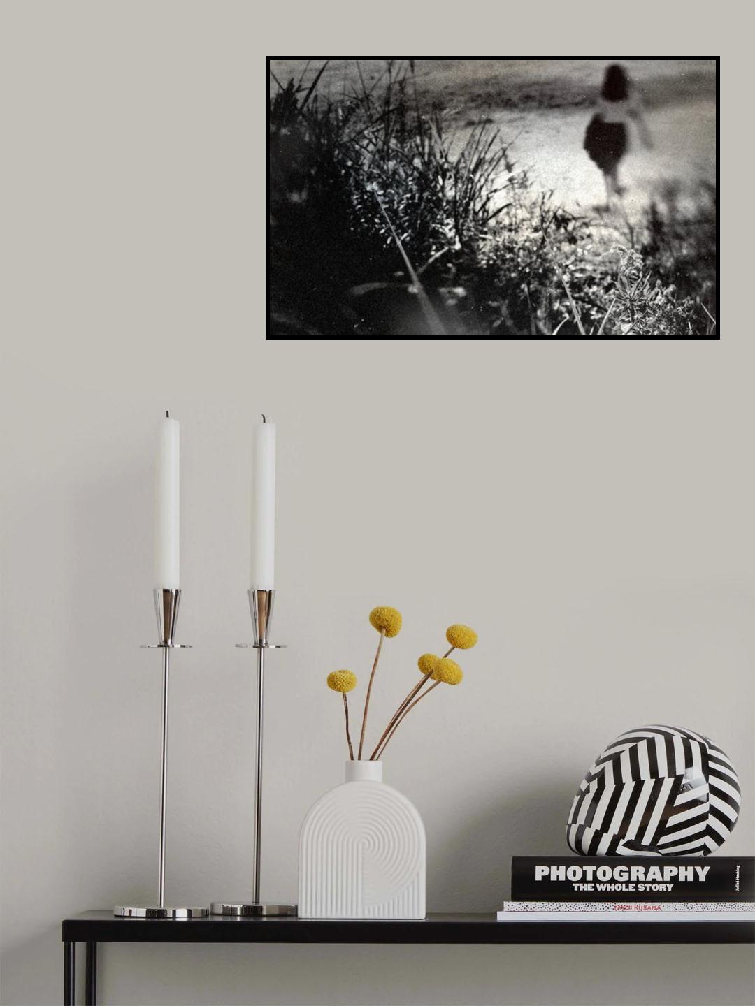 Woman leaving... Poster och Canvastavla