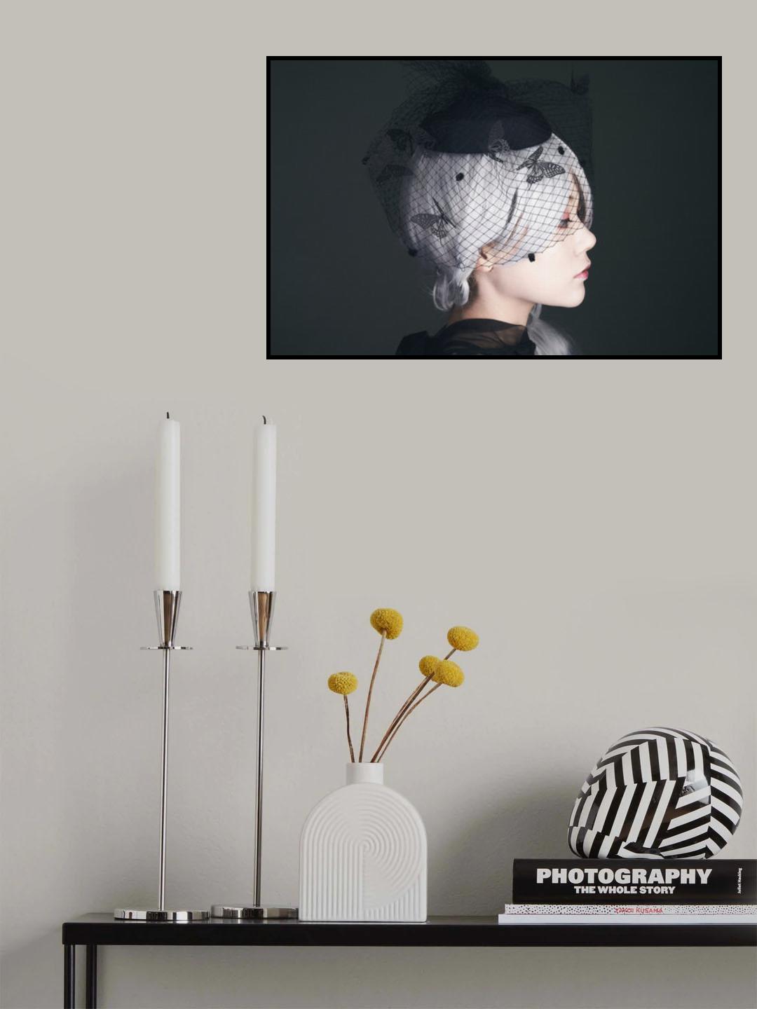 Alone is ... Poster och Canvastavla