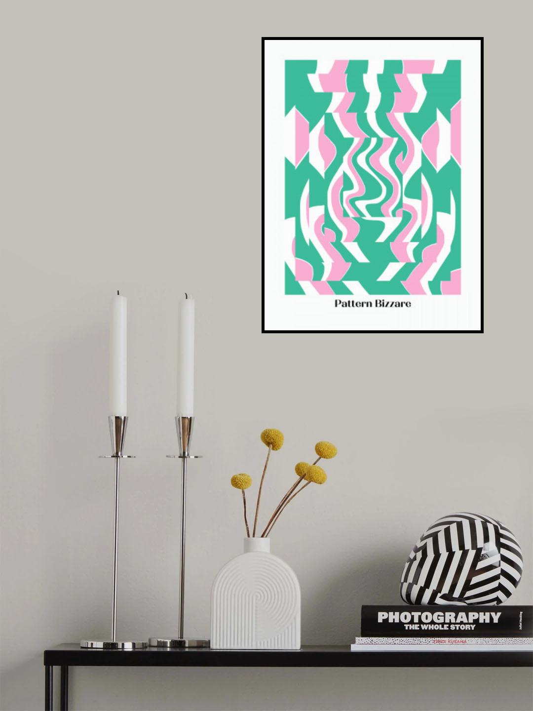 Patten Bizarre In Pink and Green Poster och Canvastavla