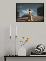 woman in yellow dress Poster och Canvastavla