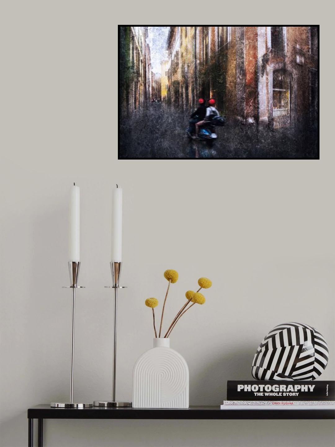 Tourists on a Vespa in the alleys of Rome Poster och Canvastavla
