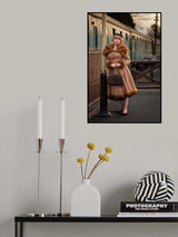 Lady at the station Poster och Canvastavla