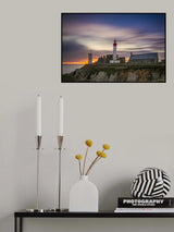 Puesta de sol en el faro de Saint Mathieu Poster och Canvastavla