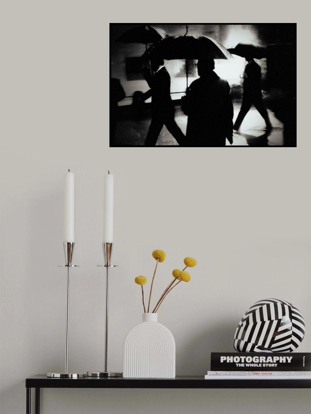 Men in the rain Poster och Canvastavla
