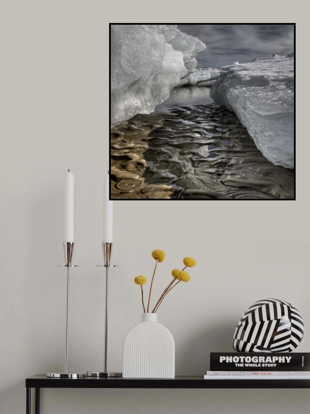 Facing the frozen North Atlantic ... Poster och Canvastavla