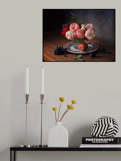 Still life with roses and grapes Poster och Canvastavla