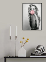 Kate Moss With BubbleGum 1 Poster och Canvastavla